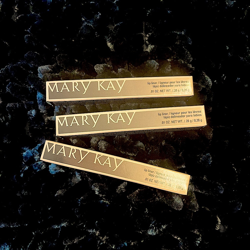 Mary Kay lipliner chocolate brand new never used.